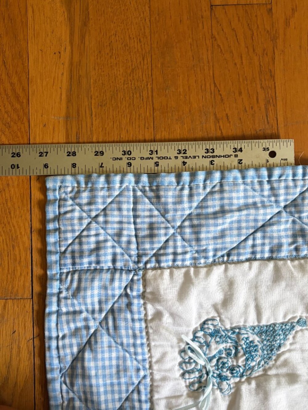 Baby Quilt Vintage Handmade Cross Stitched Hand Stitched 34β x 44β Vintage - Picture 8 of 8